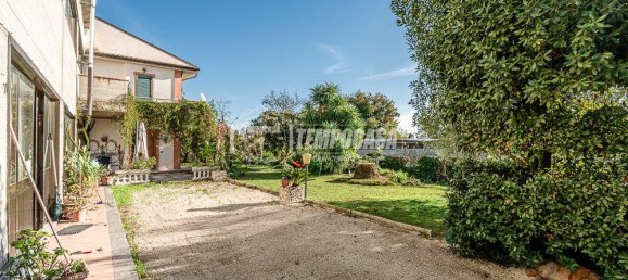 Дом с 5 комнатами в Сироло, Италия № 7328 16