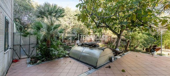 Дом с 5 комнатами в Сироло, Италия № 7328 5