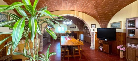 Apartamento de 8 divisões em Cecina, Italy N.º 229335 57