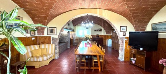 Apartamento de 8 divisões em Cecina, Italy N.º 229335 56