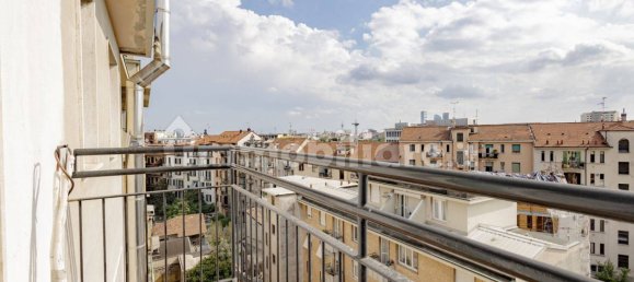 2 bedrooms Apartment in Milan, Italy No. 356304 36