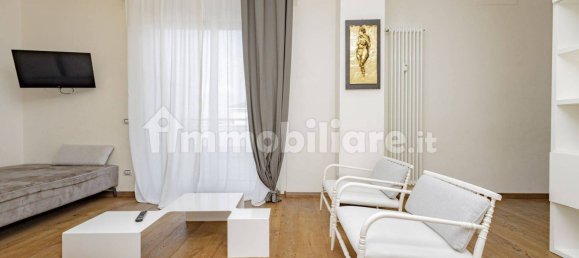 2 bedrooms Apartment in Milan, Italy No. 356304 8