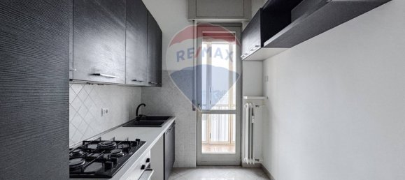 2 bedrooms Apartment in Vercelli, Italy No. 92760 7