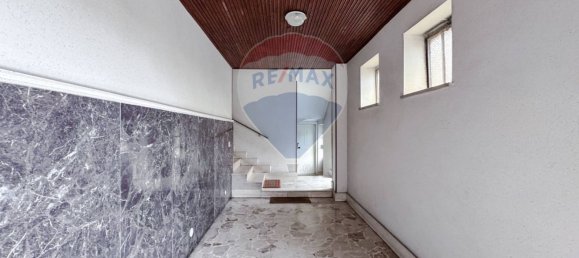 2 bedrooms Apartment in Vercelli, Italy No. 92760 3