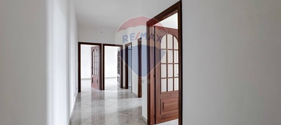 2 bedrooms Apartment in Vercelli, Italy No. 92760 16