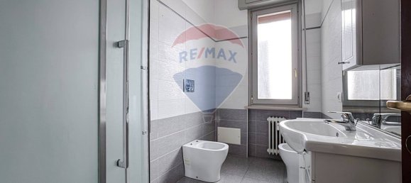 2 bedrooms Apartment in Vercelli, Italy No. 92760 18