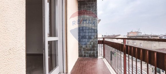 2 bedrooms Apartment in Vercelli, Italy No. 92760 20