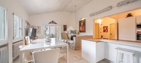 3 Schlafzimmer Villa in Viano, Italy, Nr. 278828 4
