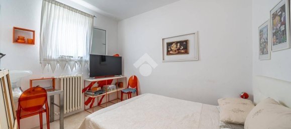 3 Schlafzimmer Villa in Viano, Italy, Nr. 278828 12