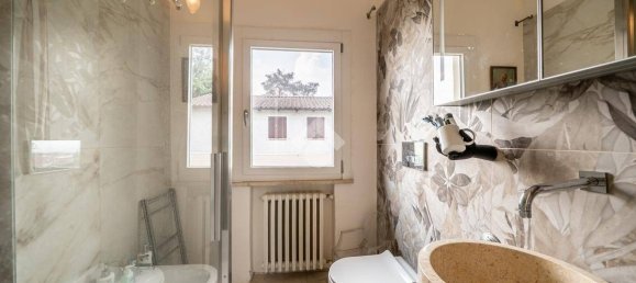 3 Schlafzimmer Villa in Viano, Italy, Nr. 278828 11