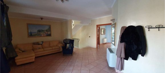 8 rooms Apartment in Frosinone, Italy No. 32414 5