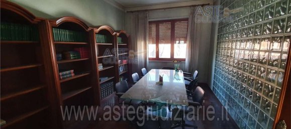 8 rooms Apartment in Frosinone, Italy No. 32414 22