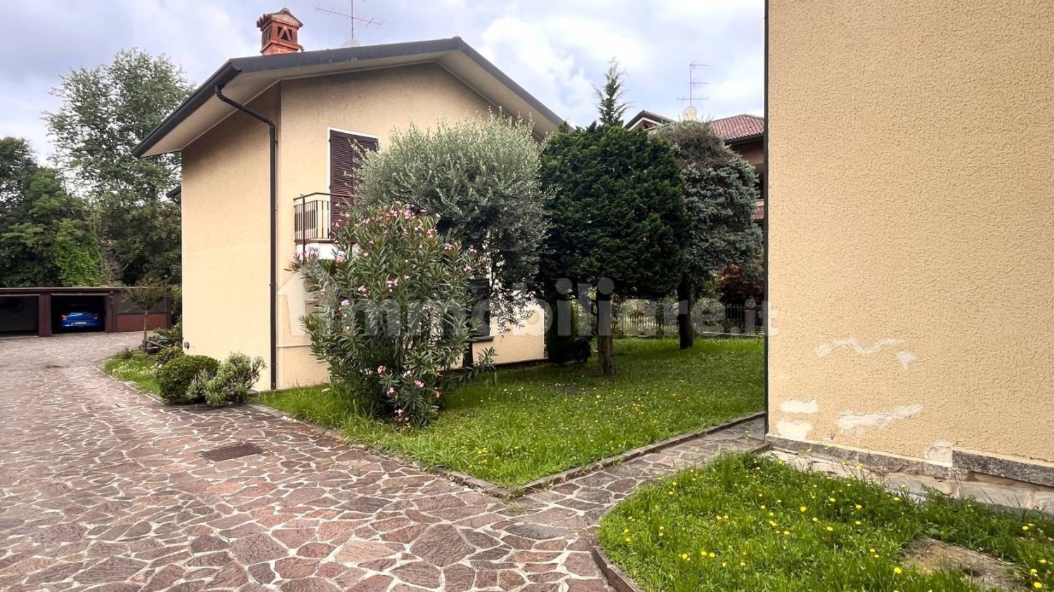 3 Schlafzimmer Villa in Besana in Brianza, Italy, Nr. 288997