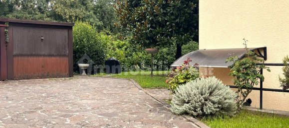3 Schlafzimmer Villa in Besana in Brianza, Italy, Nr. 288997 6