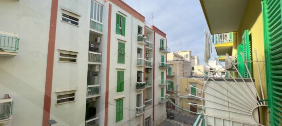 Apartamento de 3 habitaciónes en Molfetta, Italy No. 24797 9