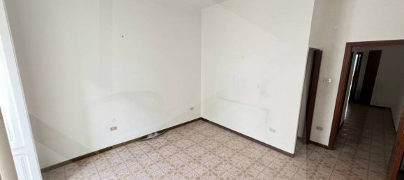 Apartamento de 3 habitaciónes en Molfetta, Italy No. 24797 13