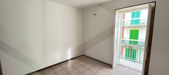 Apartamento de 3 habitaciónes en Molfetta, Italy No. 24797 11