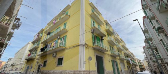 Apartamento de 3 habitaciónes en Molfetta, Italy No. 24797 2