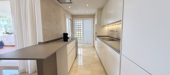 3 bedrooms Apartment in Marbella, Spain No. 47737 9