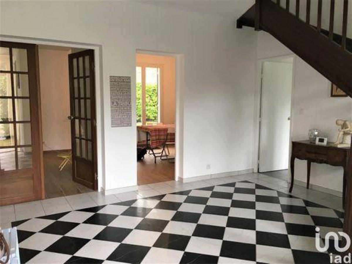 6 Schlafzimmer Haus in Maurepas, France, Nr. 4096