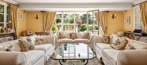 10 bedrooms Villa in Antibes, France No. 346930 19