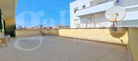 Apartamento de 3 habitaciónes en Ardea, Italy No. 41171 3