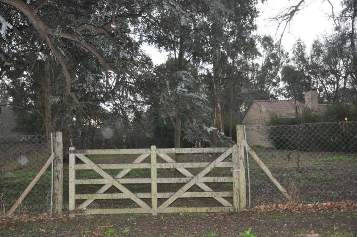  قطعة أرض في Escobar, Argentina رقم 110551