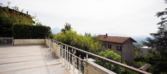 Вилла с 4 спальнями в Альбавилла, Италия № 349728 2