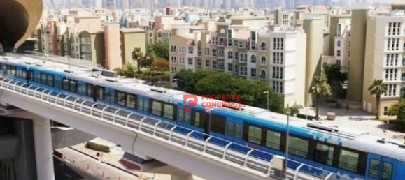 Estudio en Discovery Gardens, UAE No. 42518 2