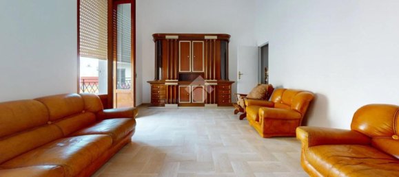 3 rooms House in Latiano, Italy No. 25648 3