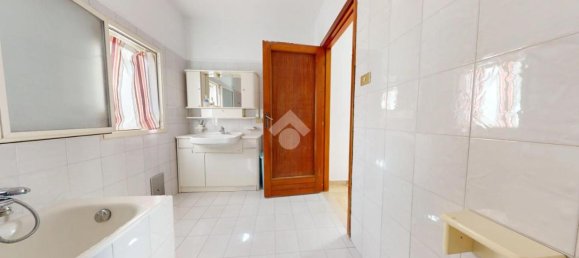 3 rooms House in Latiano, Italy No. 25648 33