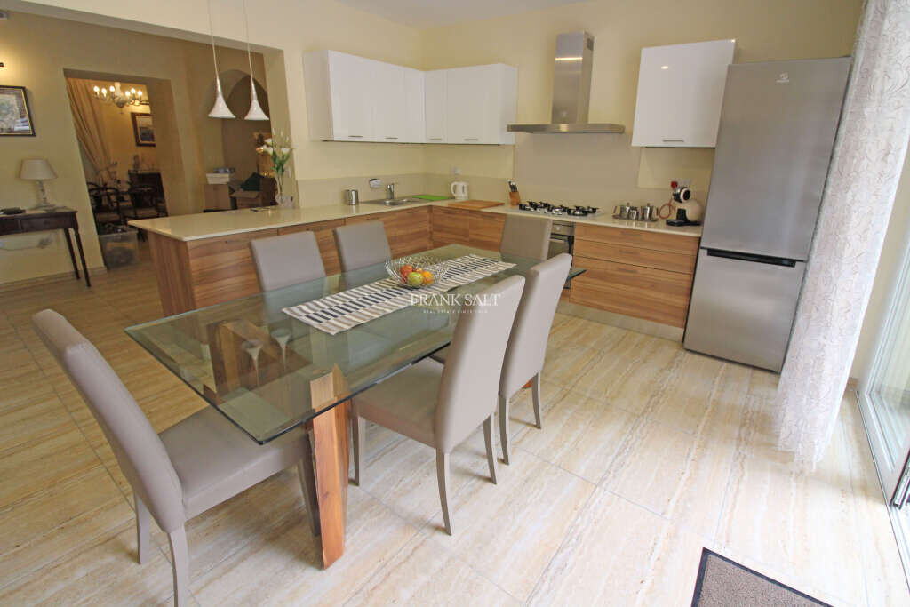 Adosado de 4 dormitorios en Balzan, Malta No. 11205