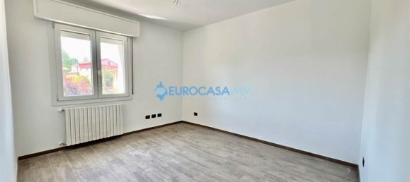 4 bedrooms House in Carpi, Italy No. 61137 18