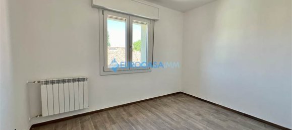 4 bedrooms House in Carpi, Italy No. 61137 13