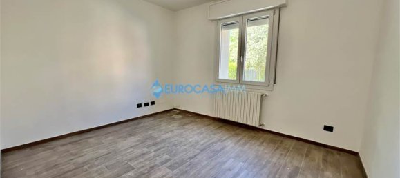 4 bedrooms House in Carpi, Italy No. 61137 16