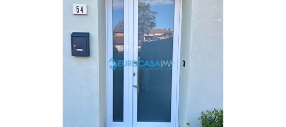 4 bedrooms House in Carpi, Italy No. 61137 6