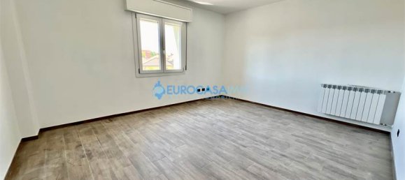 4 bedrooms House in Carpi, Italy No. 61137 24