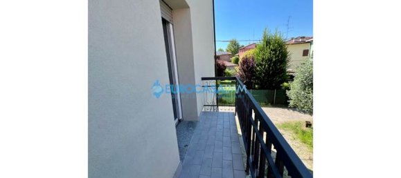 4 bedrooms House in Carpi, Italy No. 61137 22