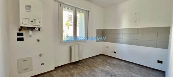 4 bedrooms House in Carpi, Italy No. 61137 17
