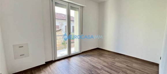 4 bedrooms House in Carpi, Italy No. 61137 12