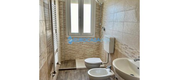 4 bedrooms House in Carpi, Italy No. 61137 20