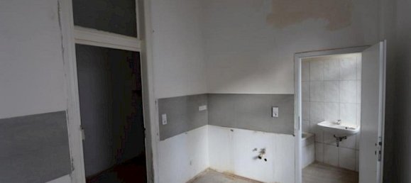 Здание с 20 комнатами в Plauen, Германия № 78901 17