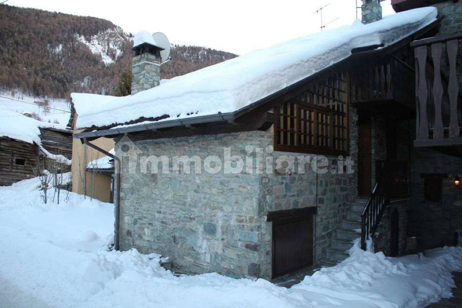 4غرفة شقة في Antey Saint Andre, Italy رقم 340000