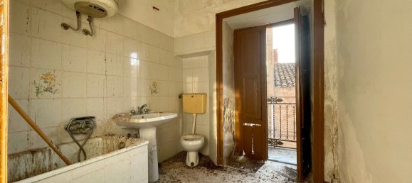 7-Zimmer Haus in Partinico, Italy, Nr. 159543 9