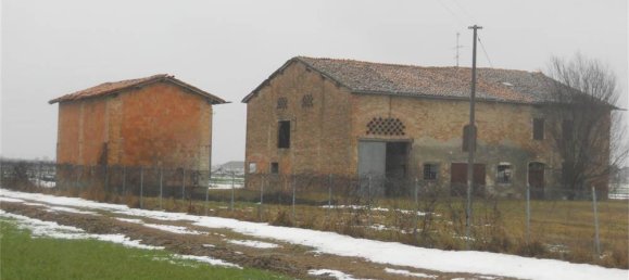 7 rooms House in San Prospero, Italy No. 114814 15