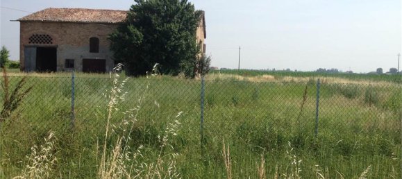 7 rooms House in San Prospero, Italy No. 114814 3