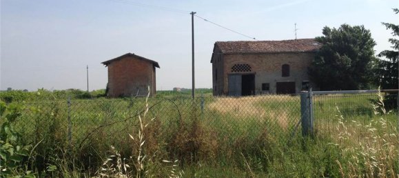 7 rooms House in San Prospero, Italy No. 114814 9