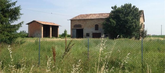 7 rooms House in San Prospero, Italy No. 114814 2