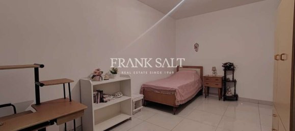 3 bedrooms Apartment in San Gwann, Malta No. 10983 8