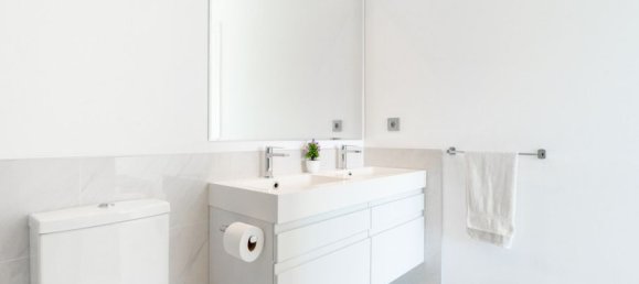 2 chambres Appartement à Estepona, Spain No. 230818 10